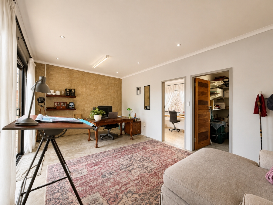 5 Bedroom Property for Sale in Viljoenskroon Rural Free State